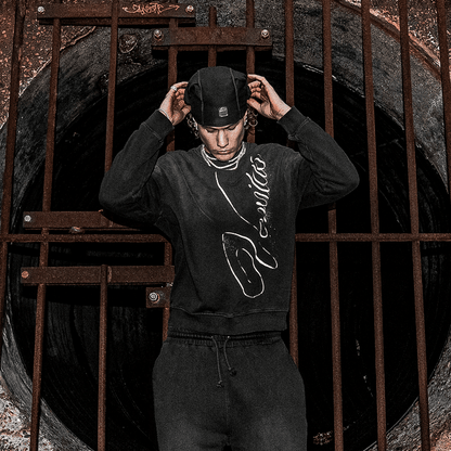SCRIPT GRADIENT CREWNECK - VERITAS